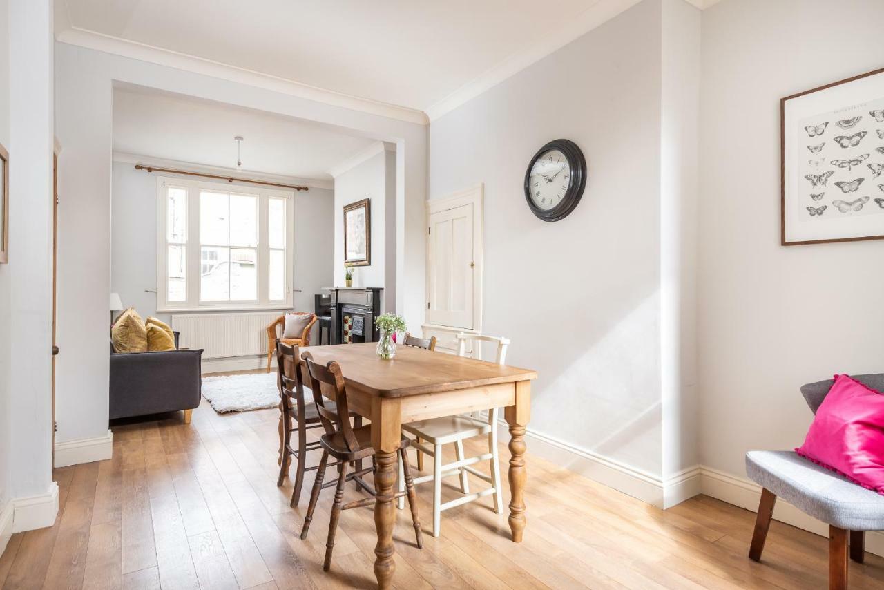 Apartamento Charming Base For 5 Near Bishy Rd Pass The Keys York Exterior foto